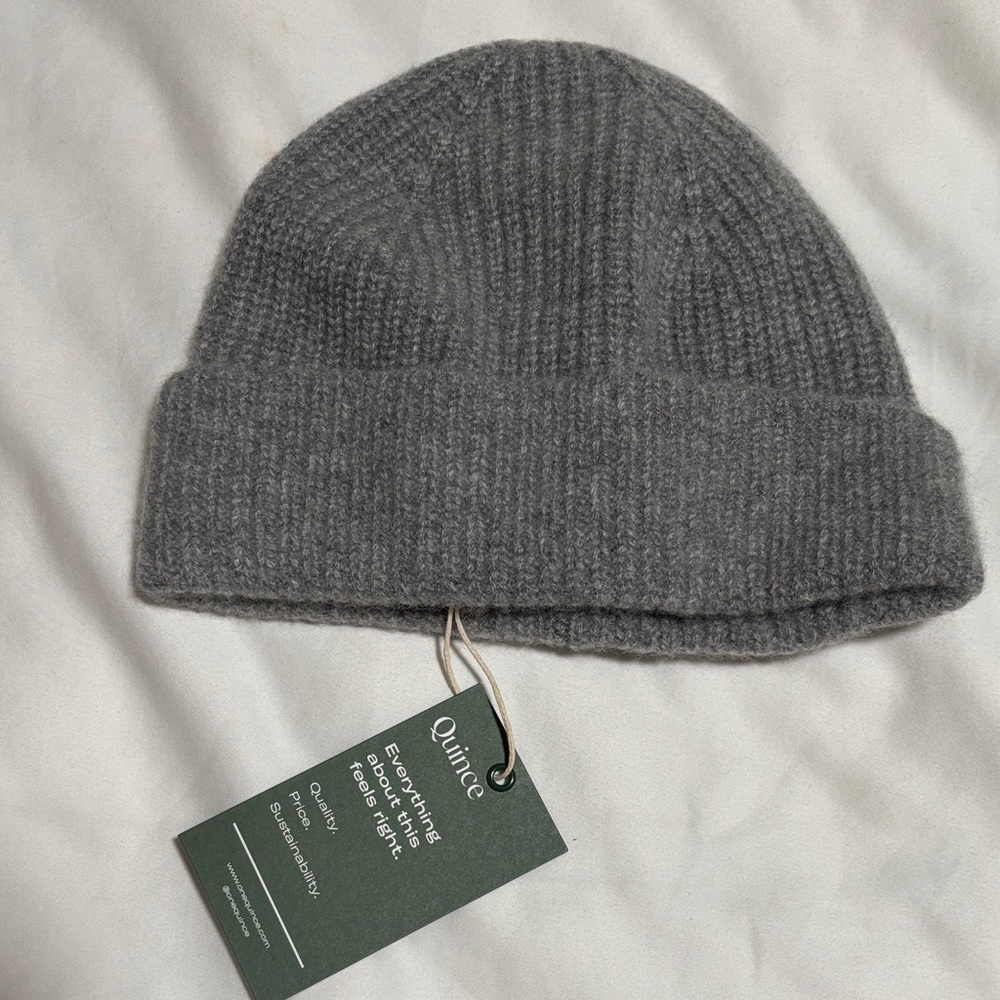 Quince Charcoal Ribbed Beanie